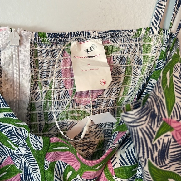 New no tag xl floral dress with slit - Picture 2 of 6